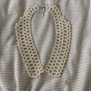 Pearl collar necklace